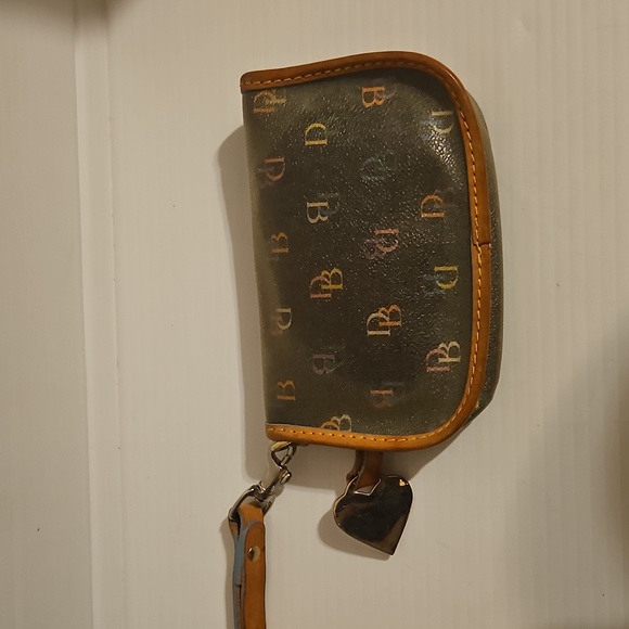 Dooney & Bourke Vintage Y2K Heart Rainbow Monogram Wristlet Clutch - Picture 3 of 8